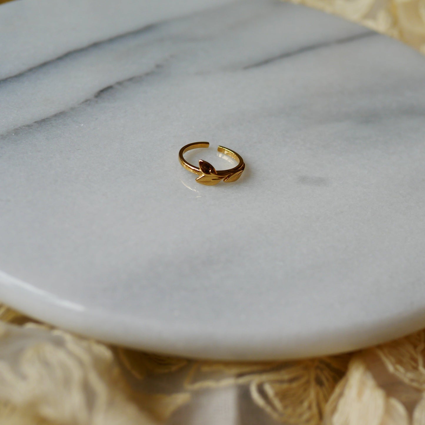 Dina簡約葉狀戒指