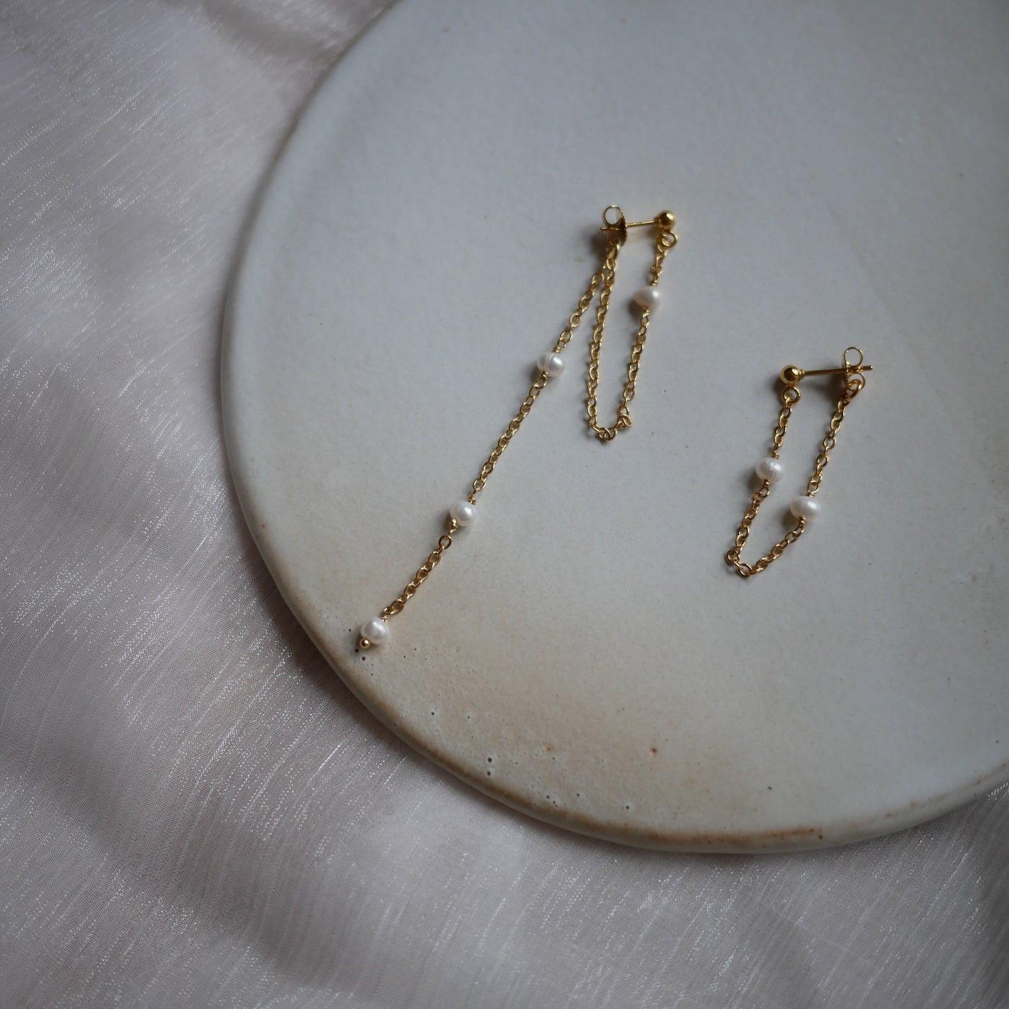 Saona不對稱淡水珍珠鏈型耳環