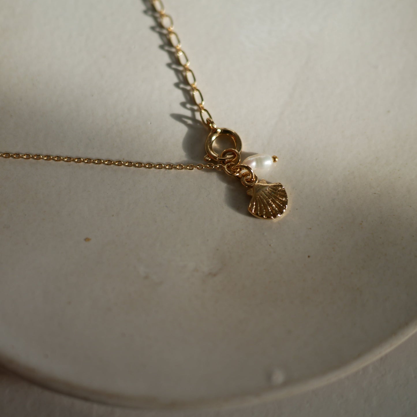 Maelis迷你珍珠貝形項鍊