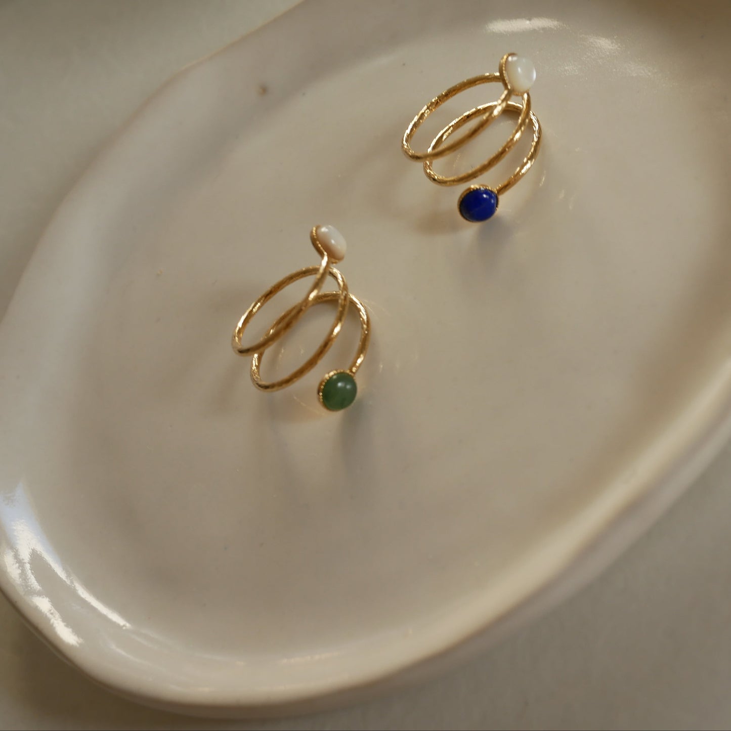 Twirl礦石環繞戒指