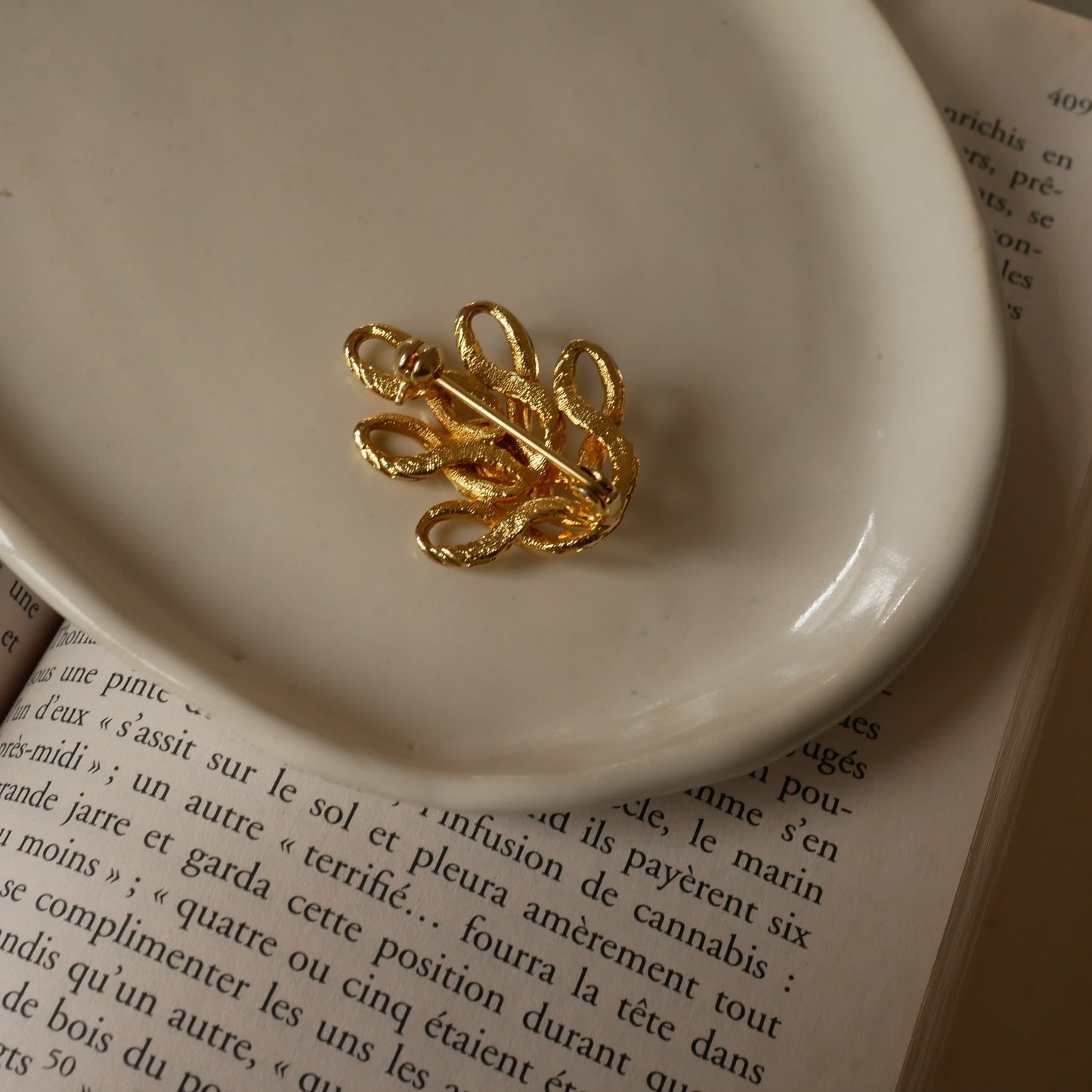 051 Vintage古董胸針