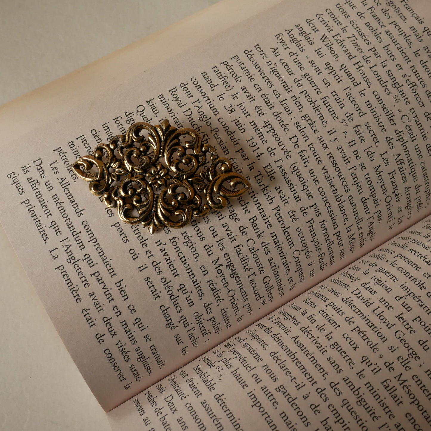 054 Vintage古董胸針