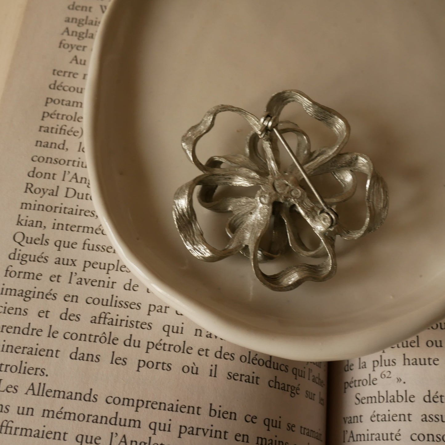 053 Vintage古董胸針