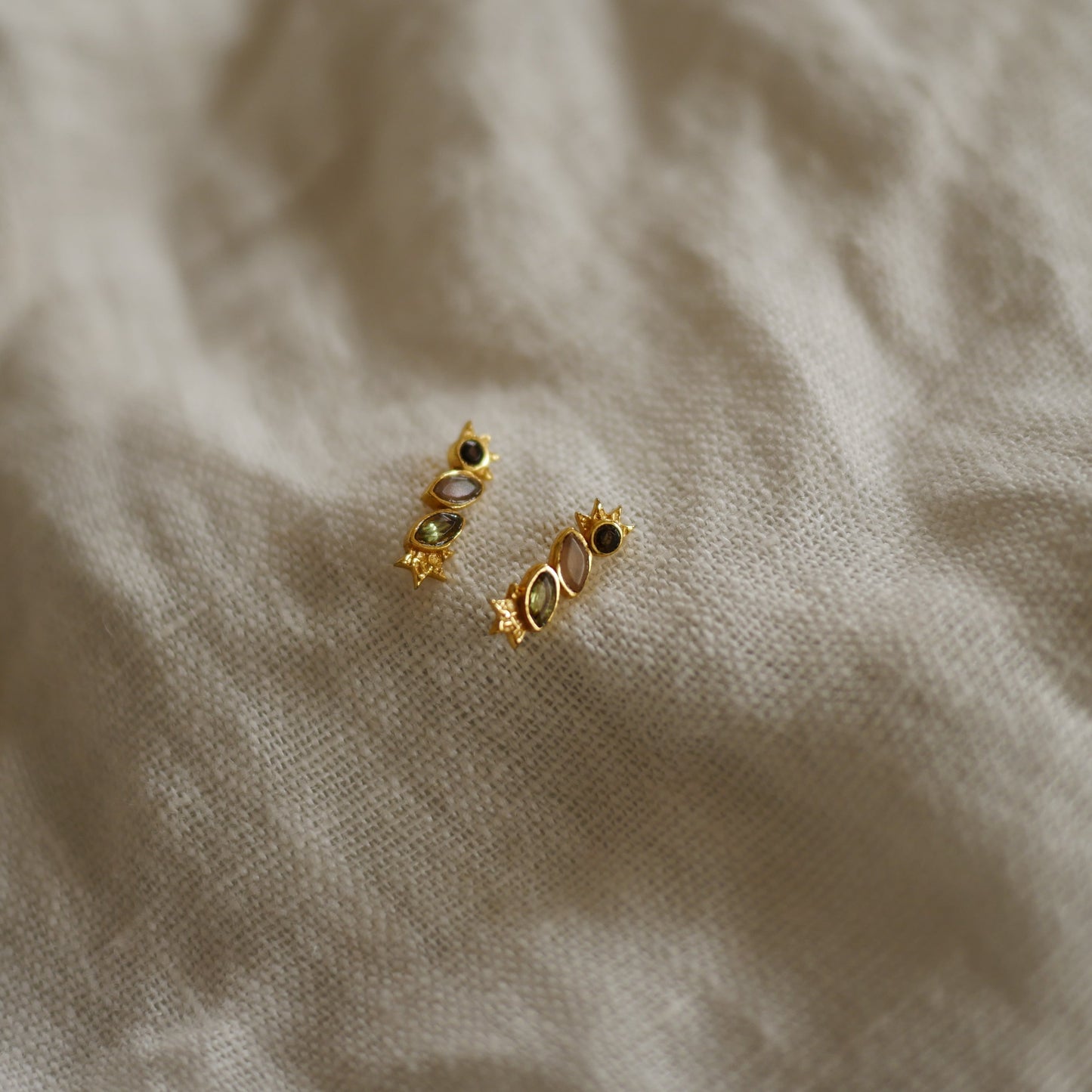 Pyxis多寶石耳釘耳環