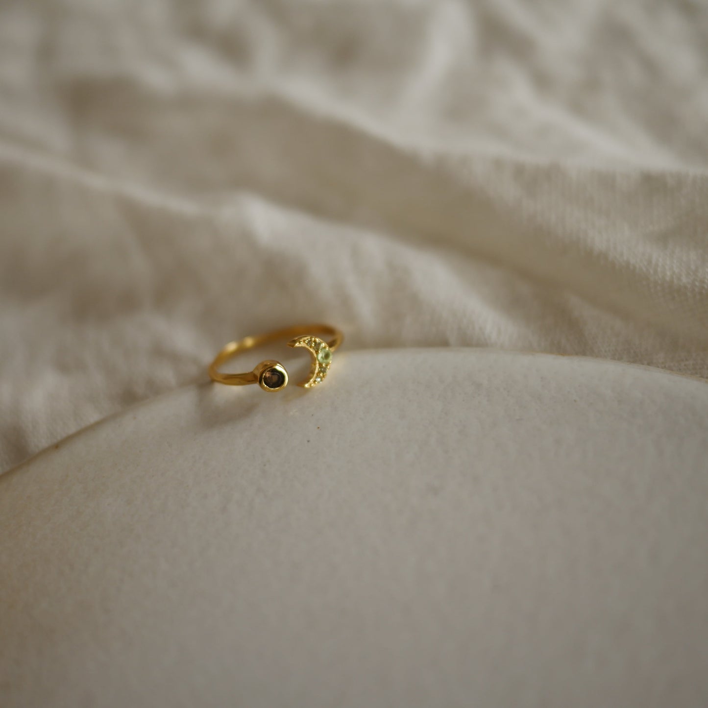 Aquila星月半寶石戒指