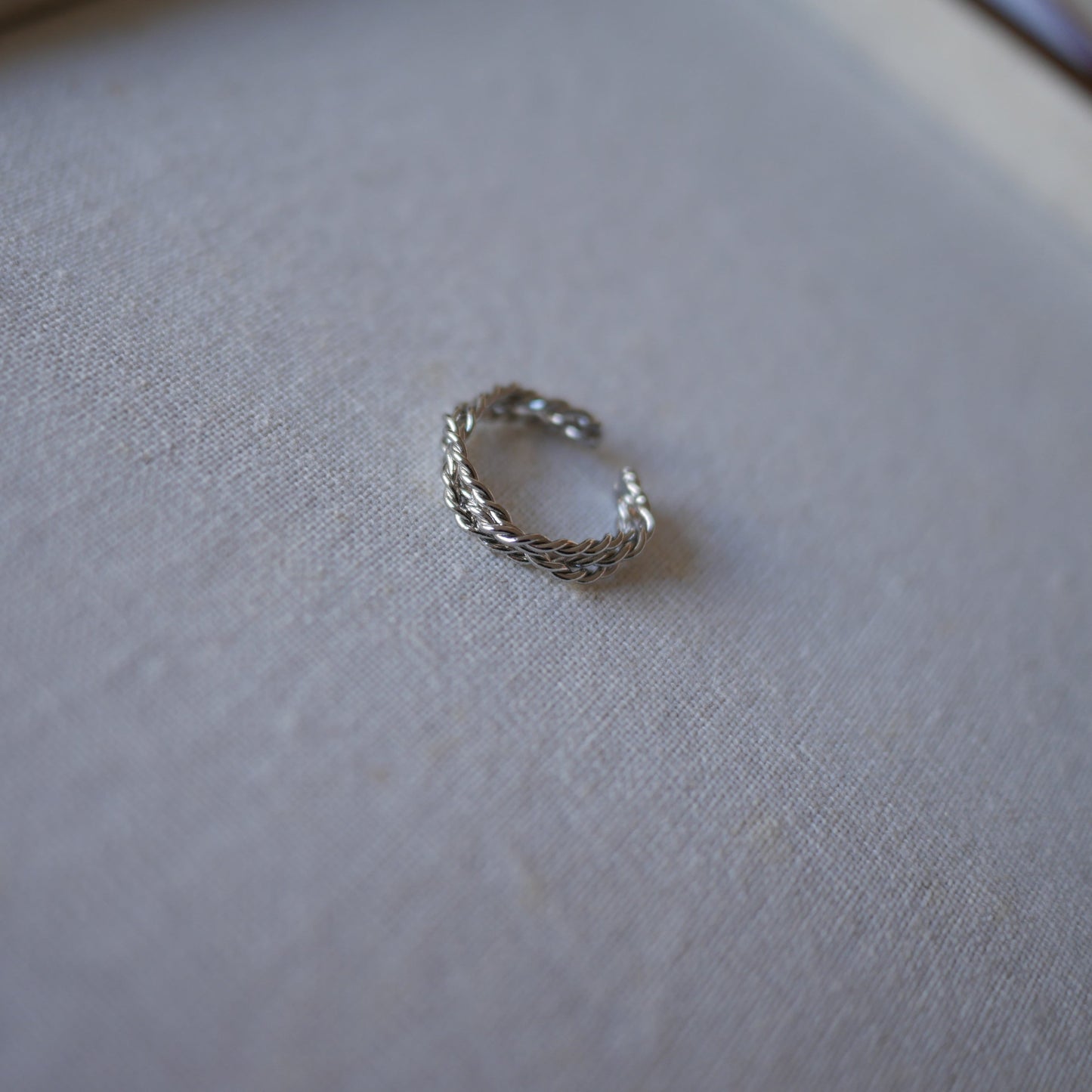 Ila Palladium engraved line ring