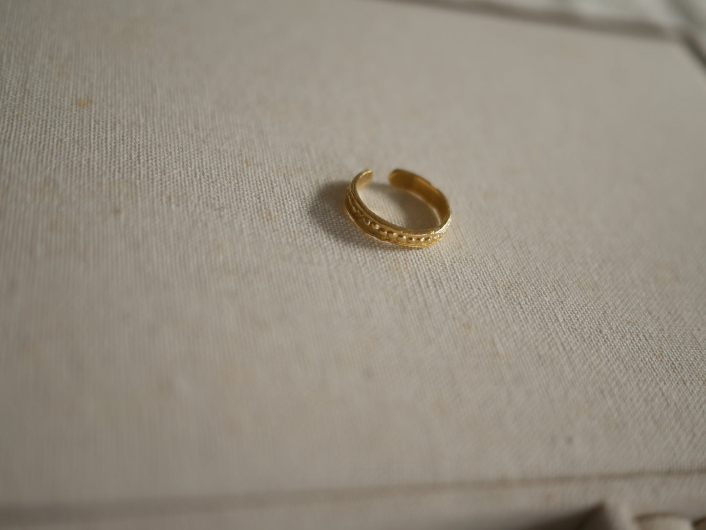 Zita Vintage Engraved Ring