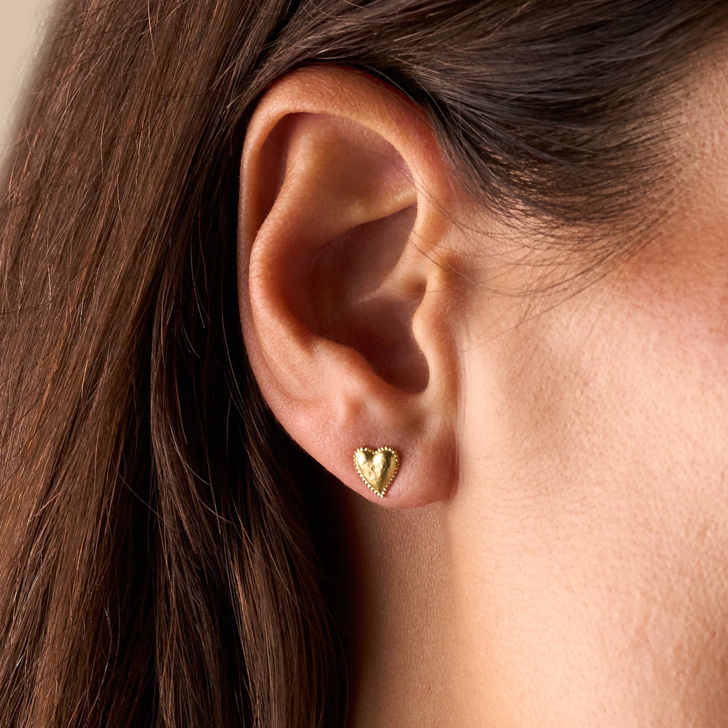 Amori Stud Mini Heart Stud Earrings