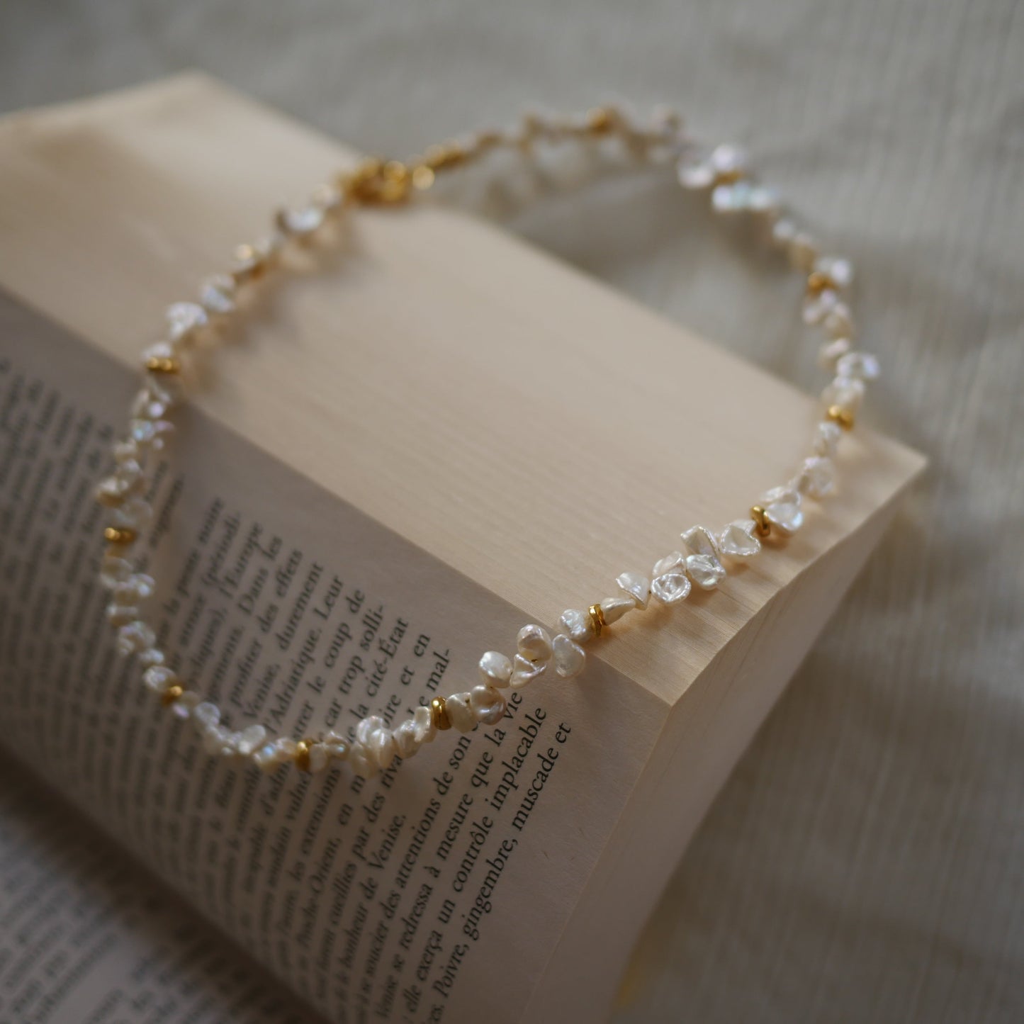 Carmen不規則珍珠頸鍊項鍊