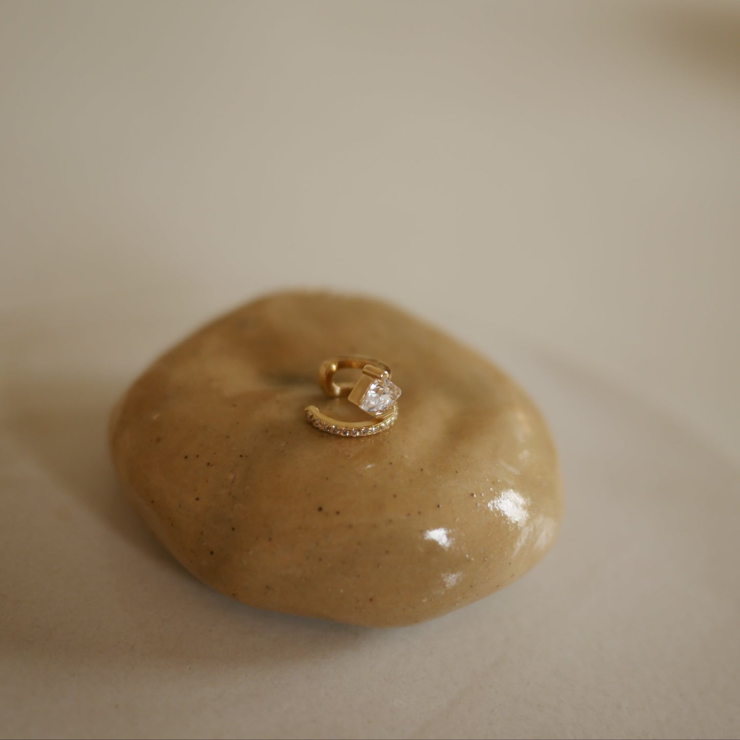 Nolane鋯石耳骨夾