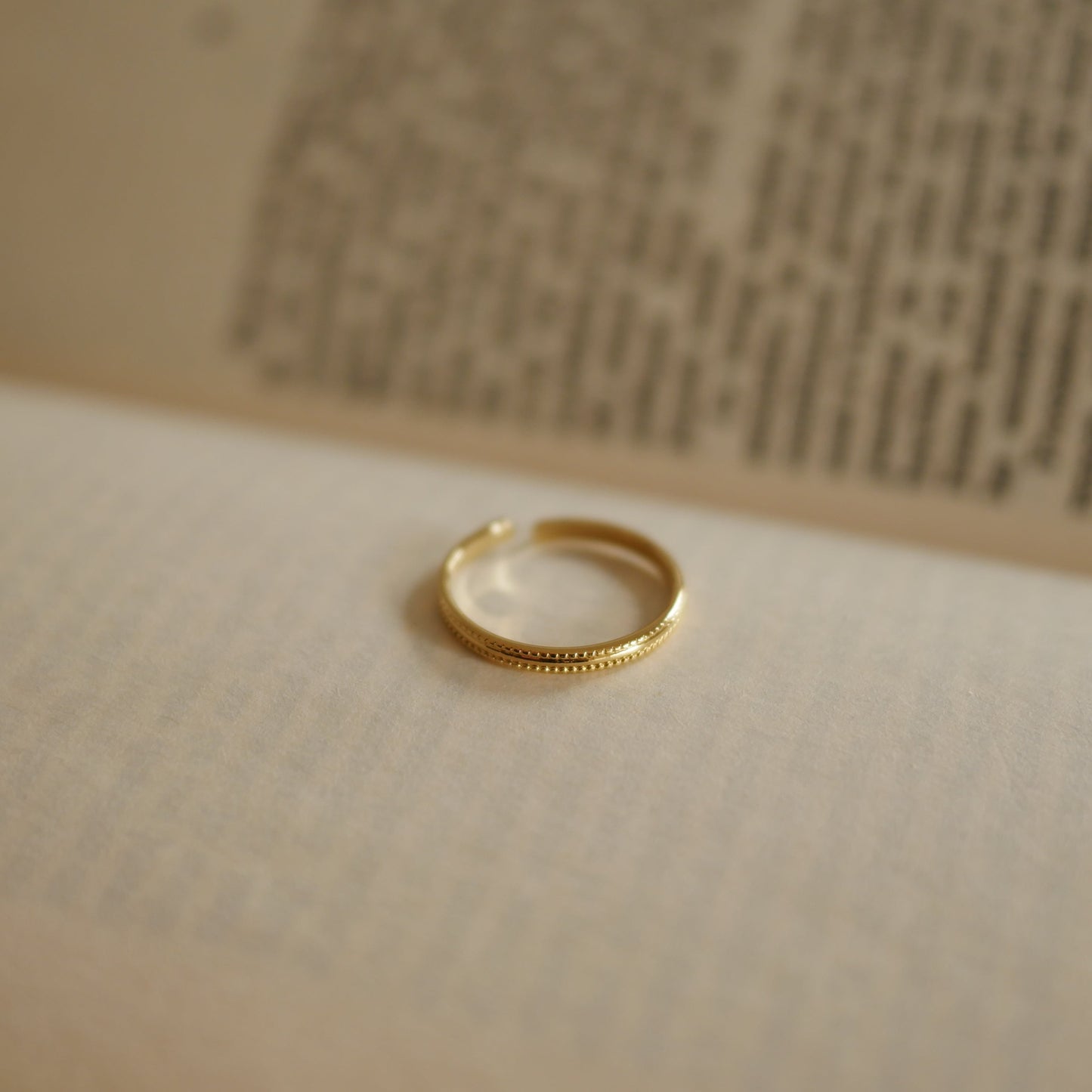 Sia金線刻紋戒指