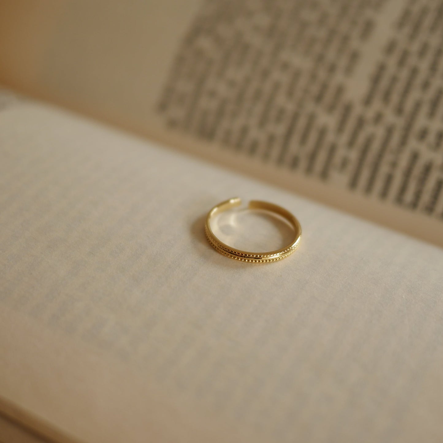 Sia金線刻紋戒指