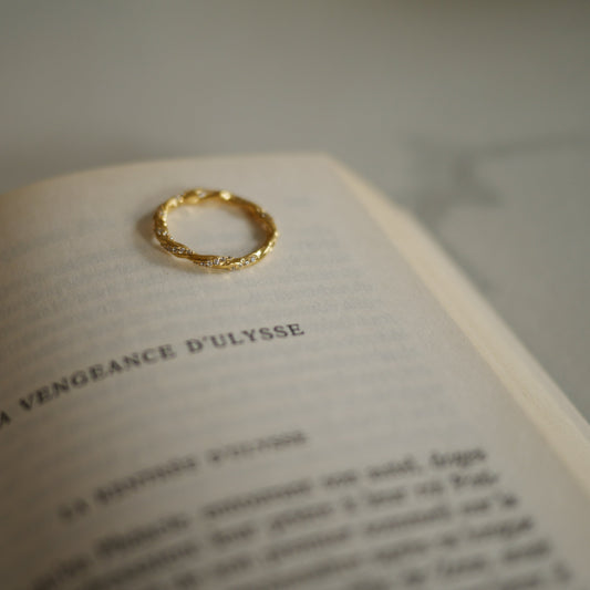 Annaé迷你鋯石扭紋戒指