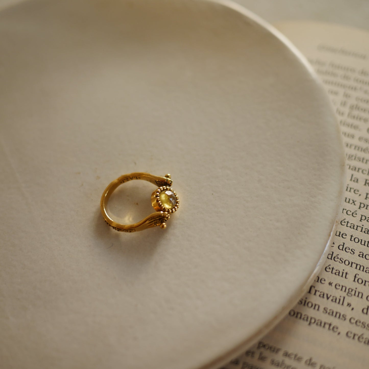 Sacha eye stone眼石旋轉戒指