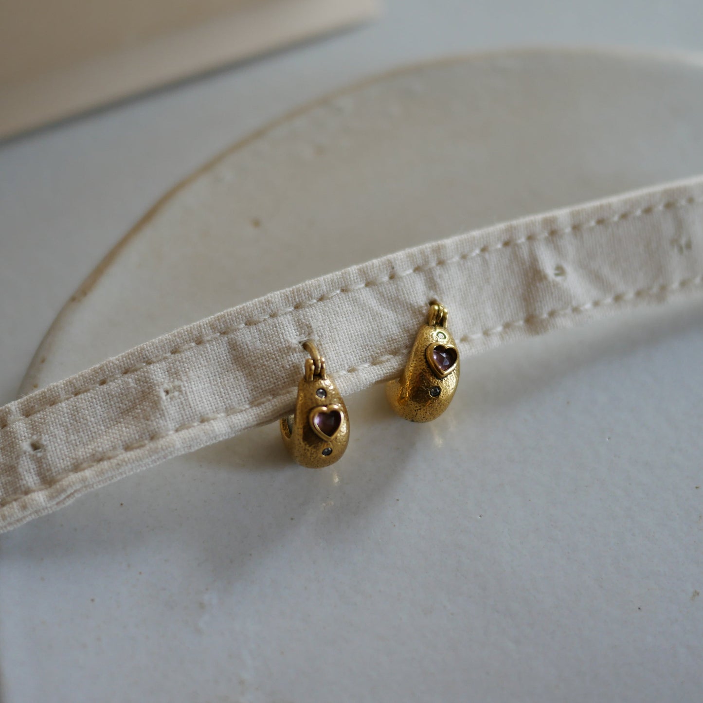 Sacha Strass heart愛心半寶石環形耳環