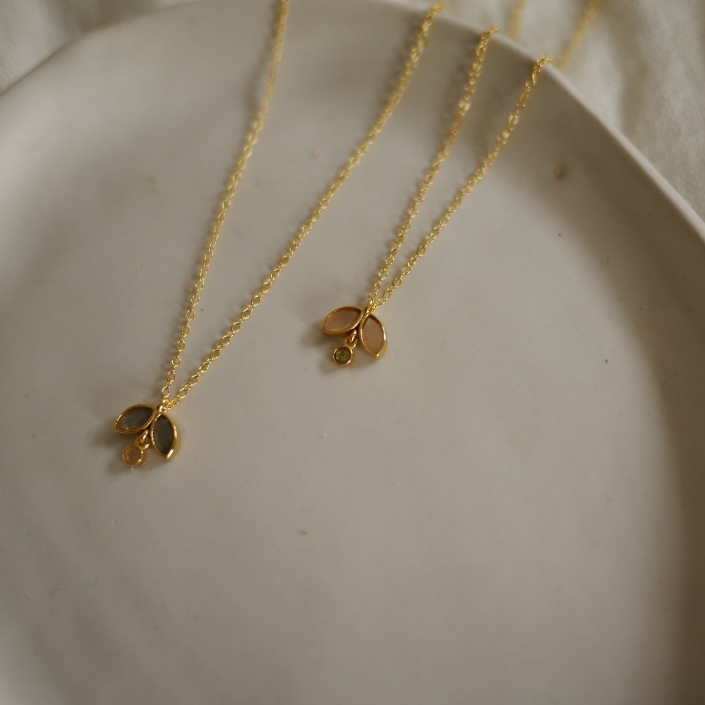 Corvus半寶石項鍊