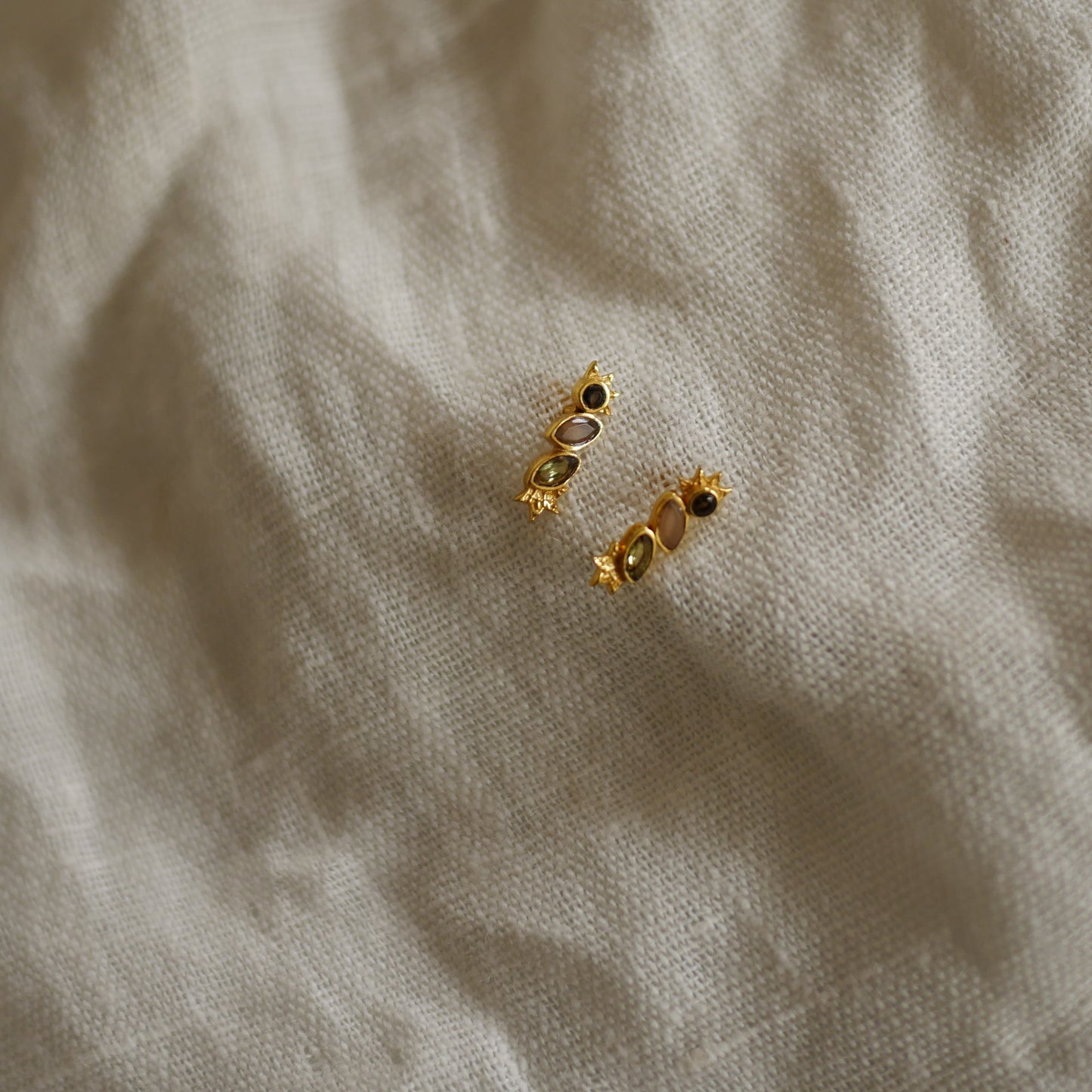 Pyxis多寶石耳釘耳環