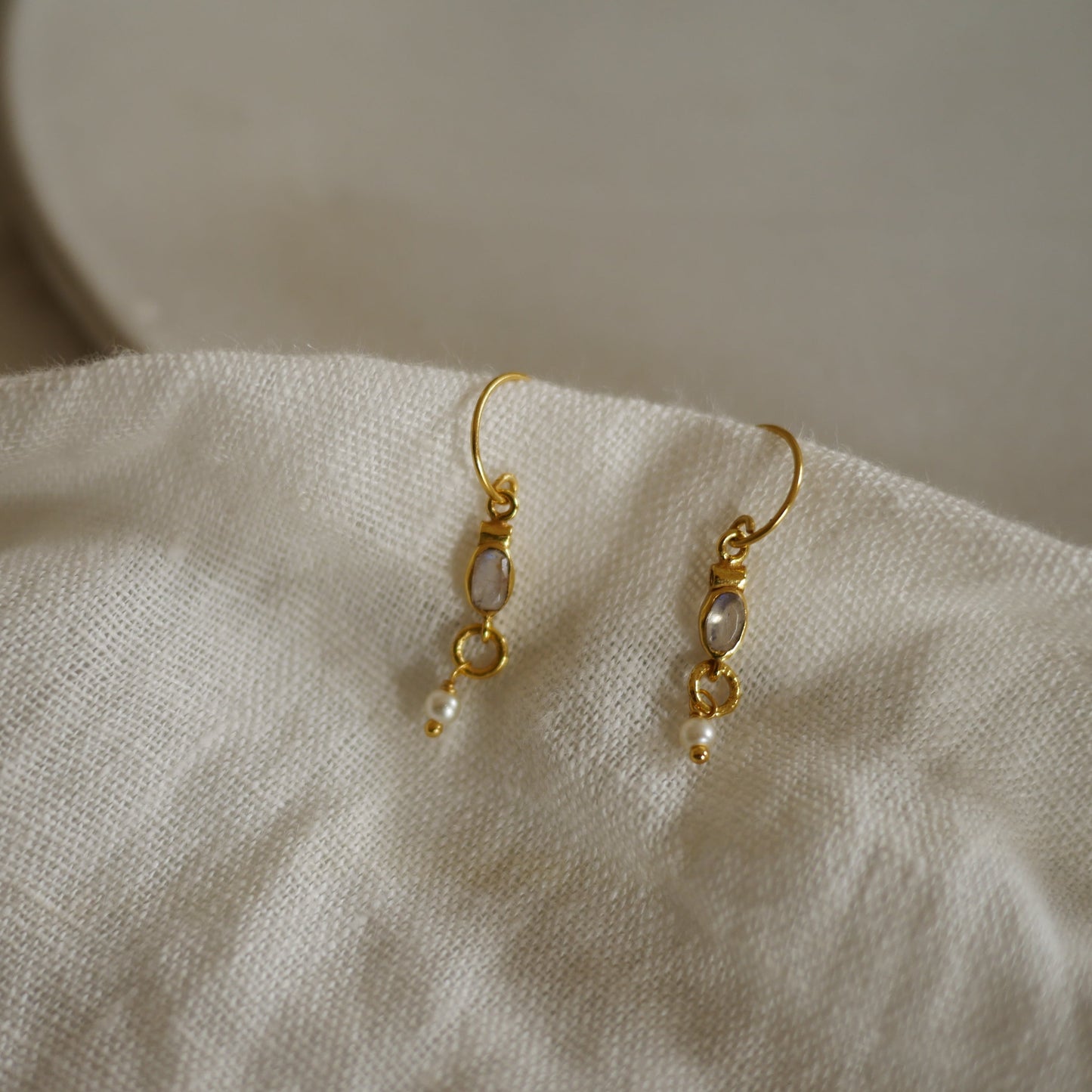 Komi半寶石珍珠垂墜耳環