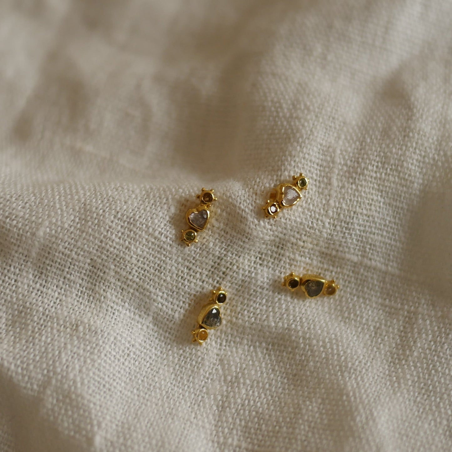 Carme愛心三石耳釘耳環