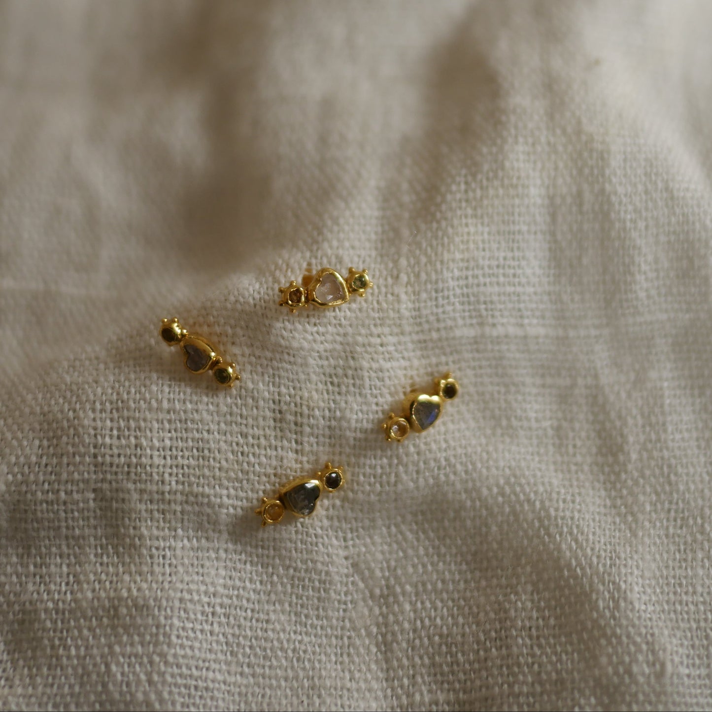 Carme愛心三石耳釘耳環