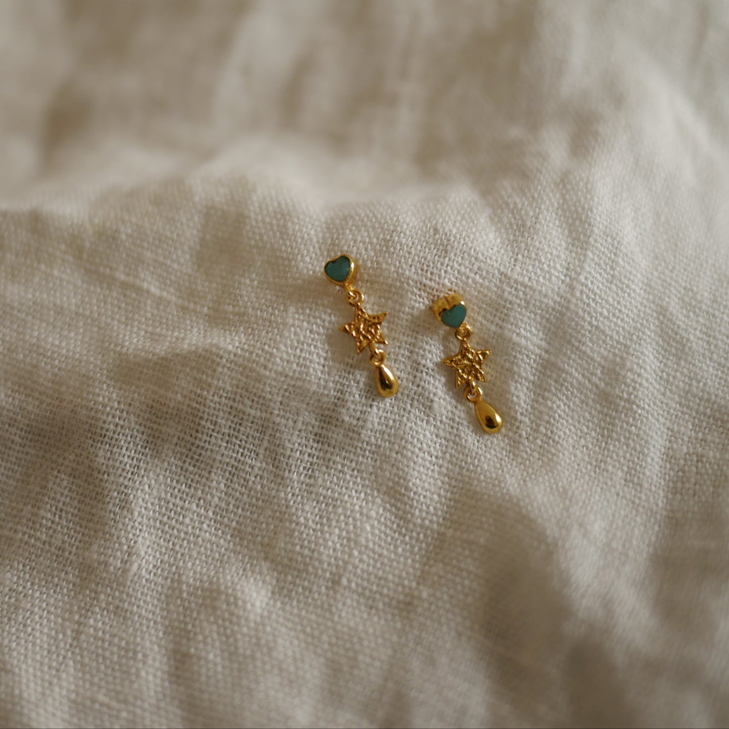 Mira心與星垂墜半寶石耳環