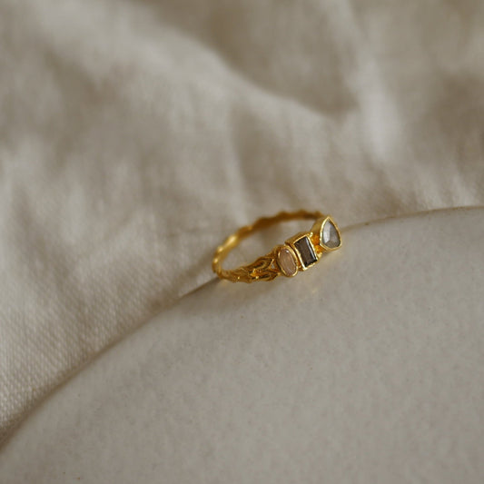 Awa辮狀半寶石戒指