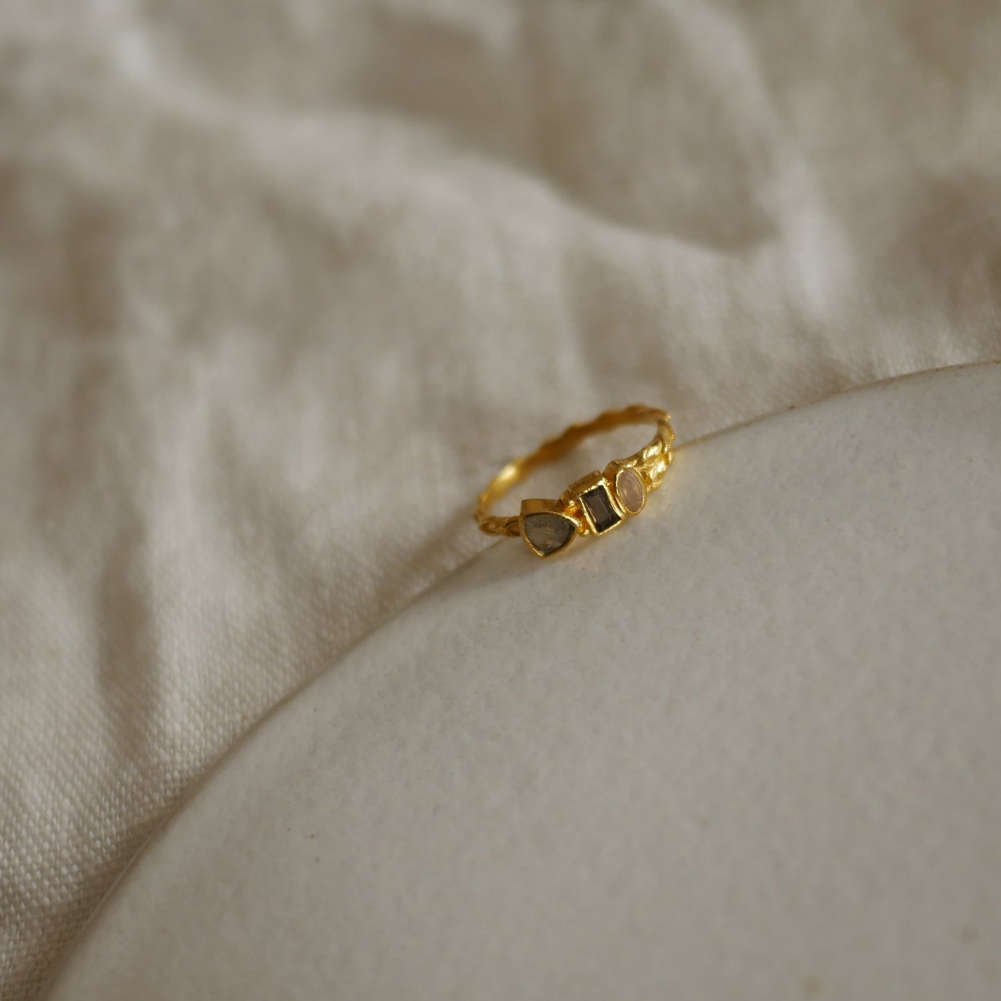 Awa辮狀半寶石戒指