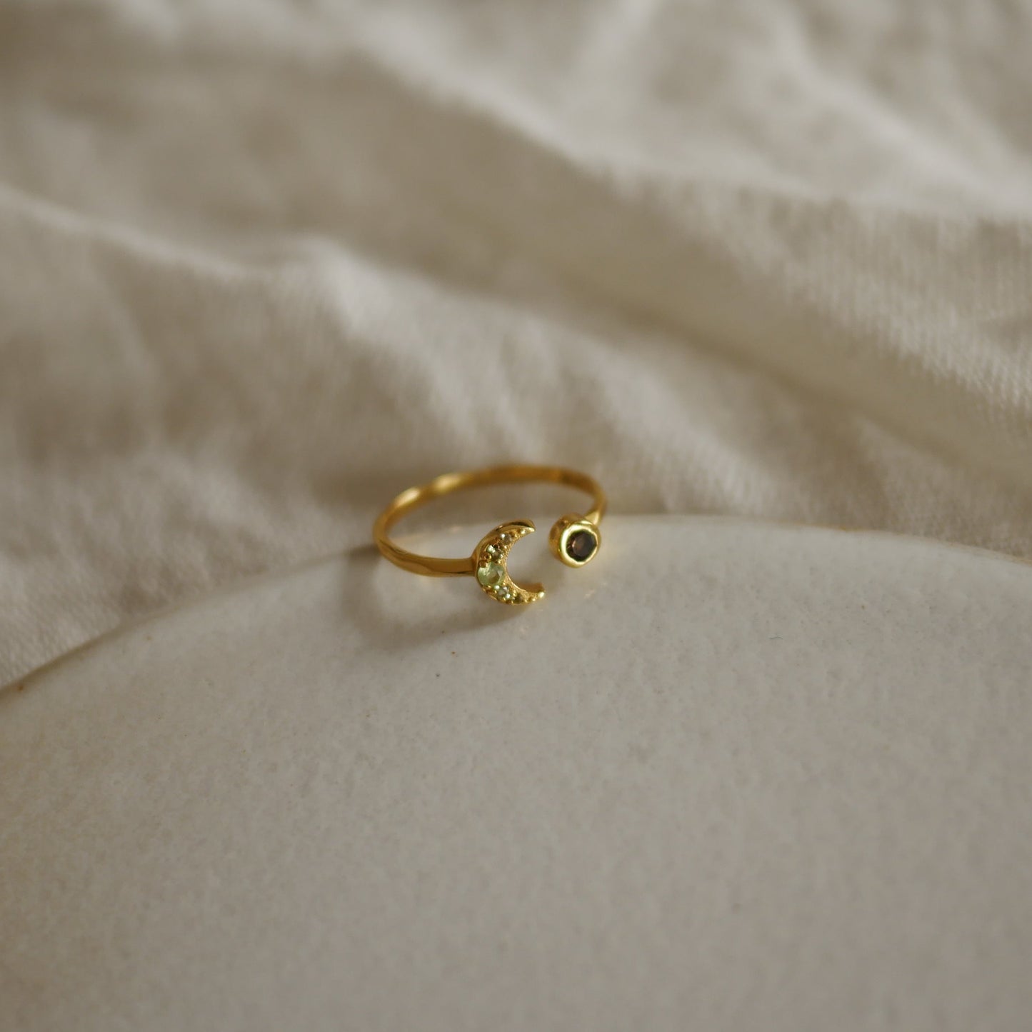 Aquila星月半寶石戒指