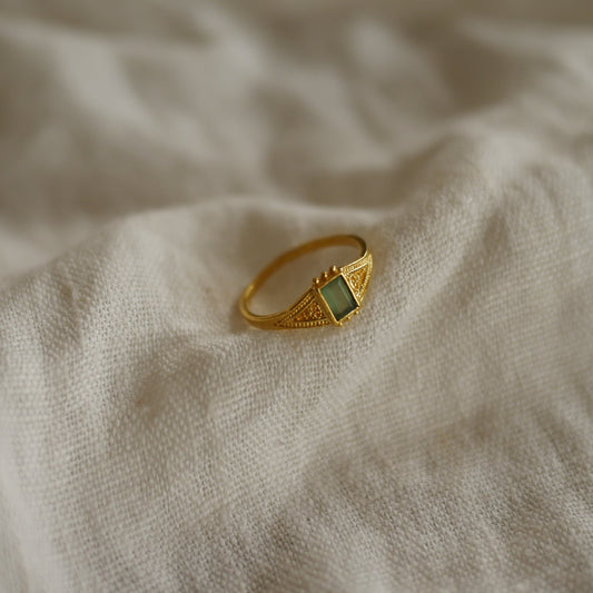 Deimos長方半寶石戒指