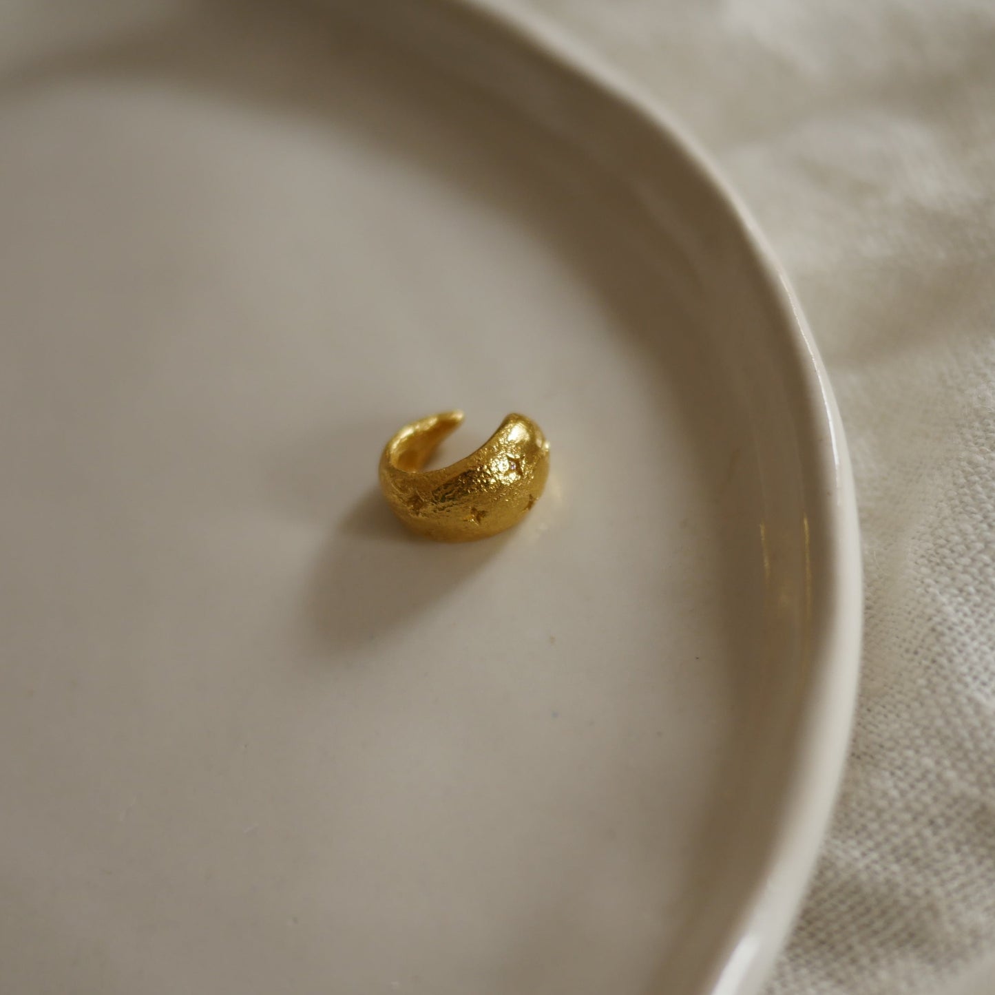 Callisto星空耳骨夾