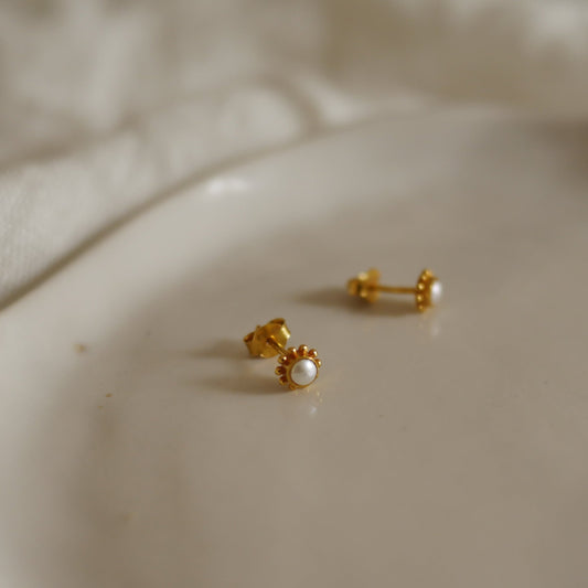 Firefly迷你珍珠耳釘耳環