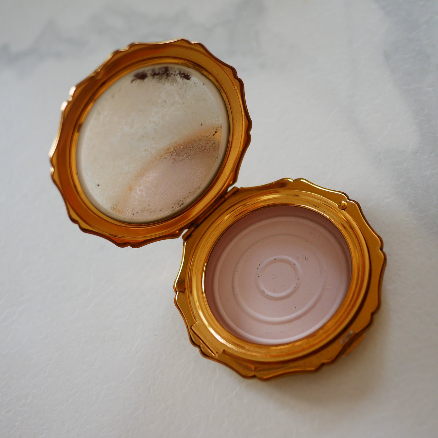 182 Vintage British Stratton Antique Powder Compact Box