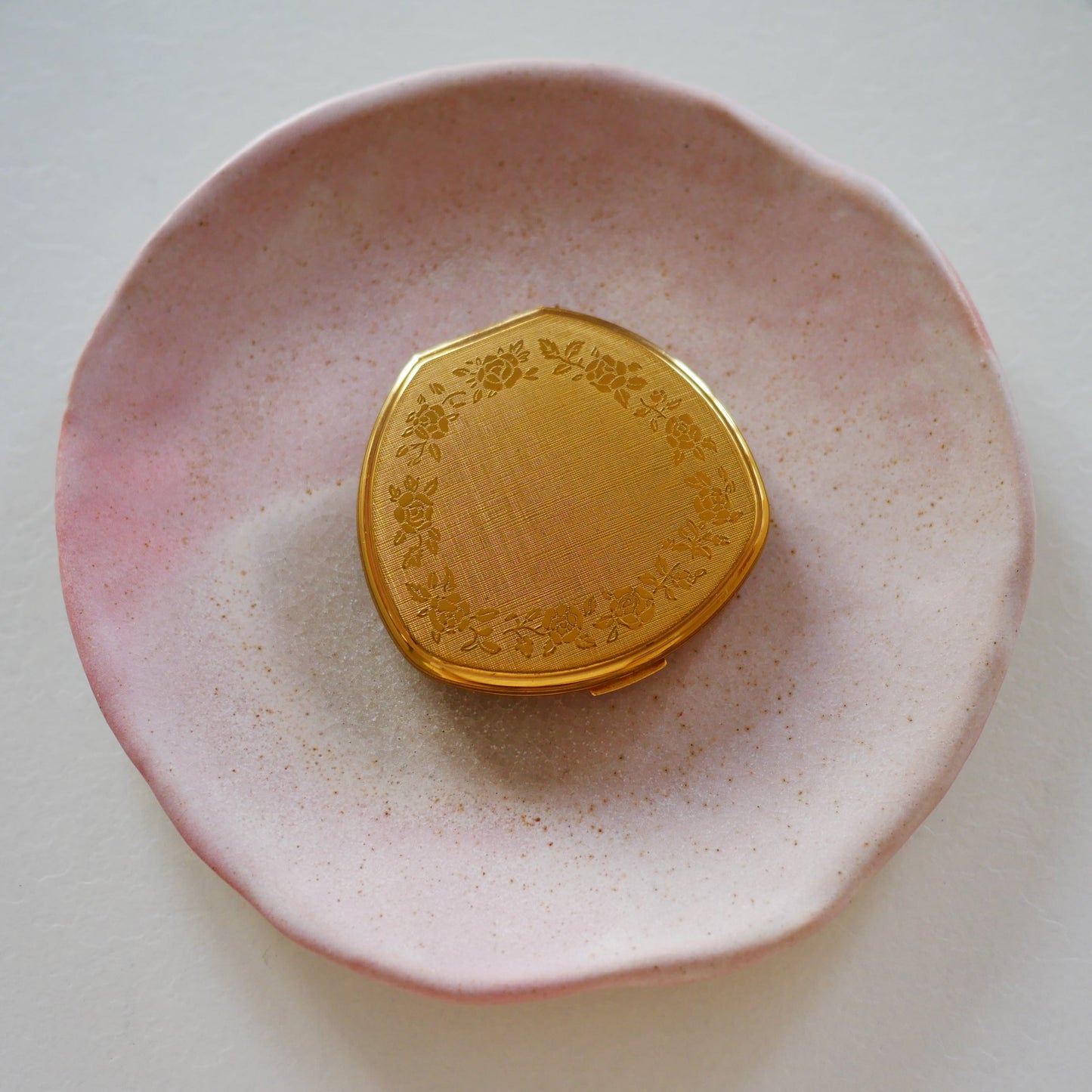 185 Vintage British Stratton Antique Powder Compact Box