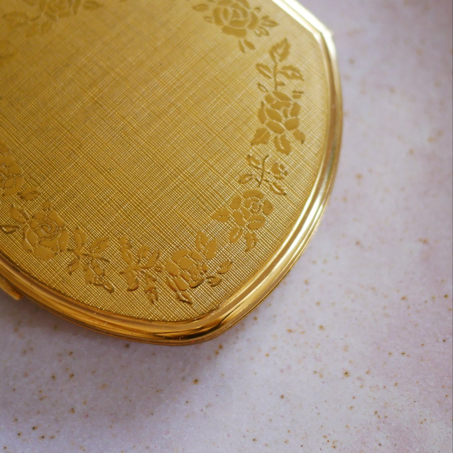 185 Vintage British Stratton Antique Powder Compact Box