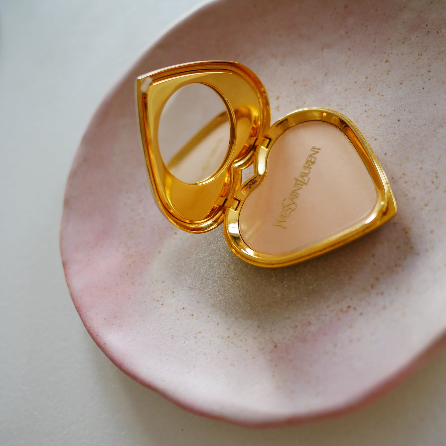 187 Vintage法國Yves Saint Laurent by Robert Goosens古董粉餅盒