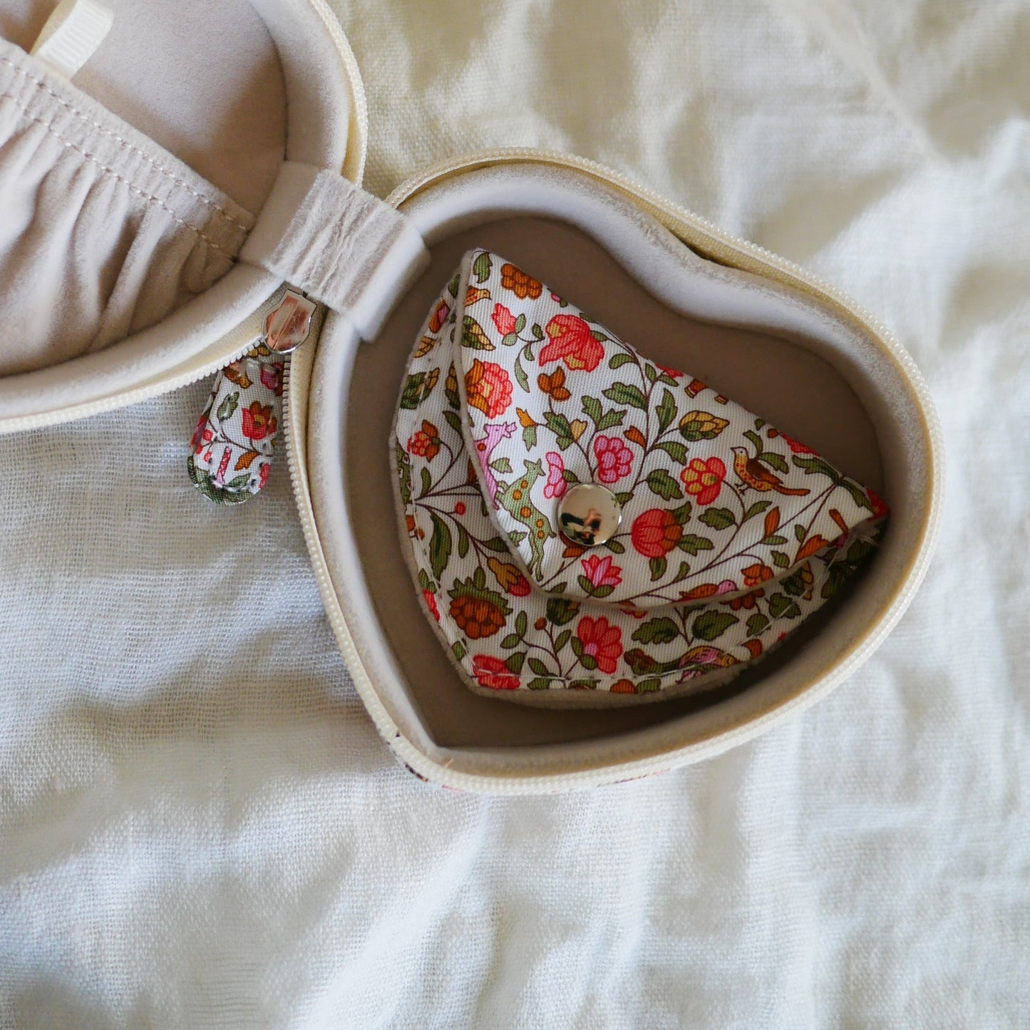 Imran British Liberty floral heart-shaped jewelry box