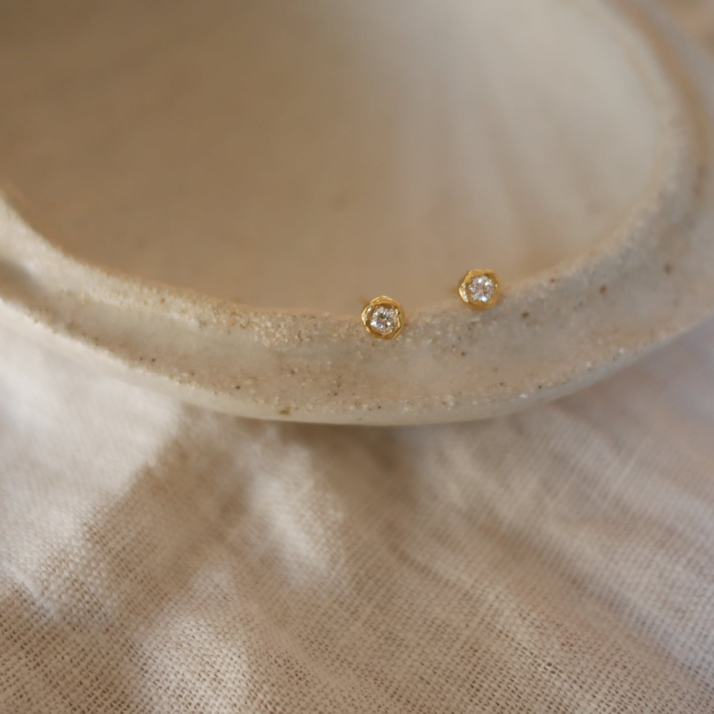 (預購款)Ada Stud單鑽鑲嵌耳釘耳環