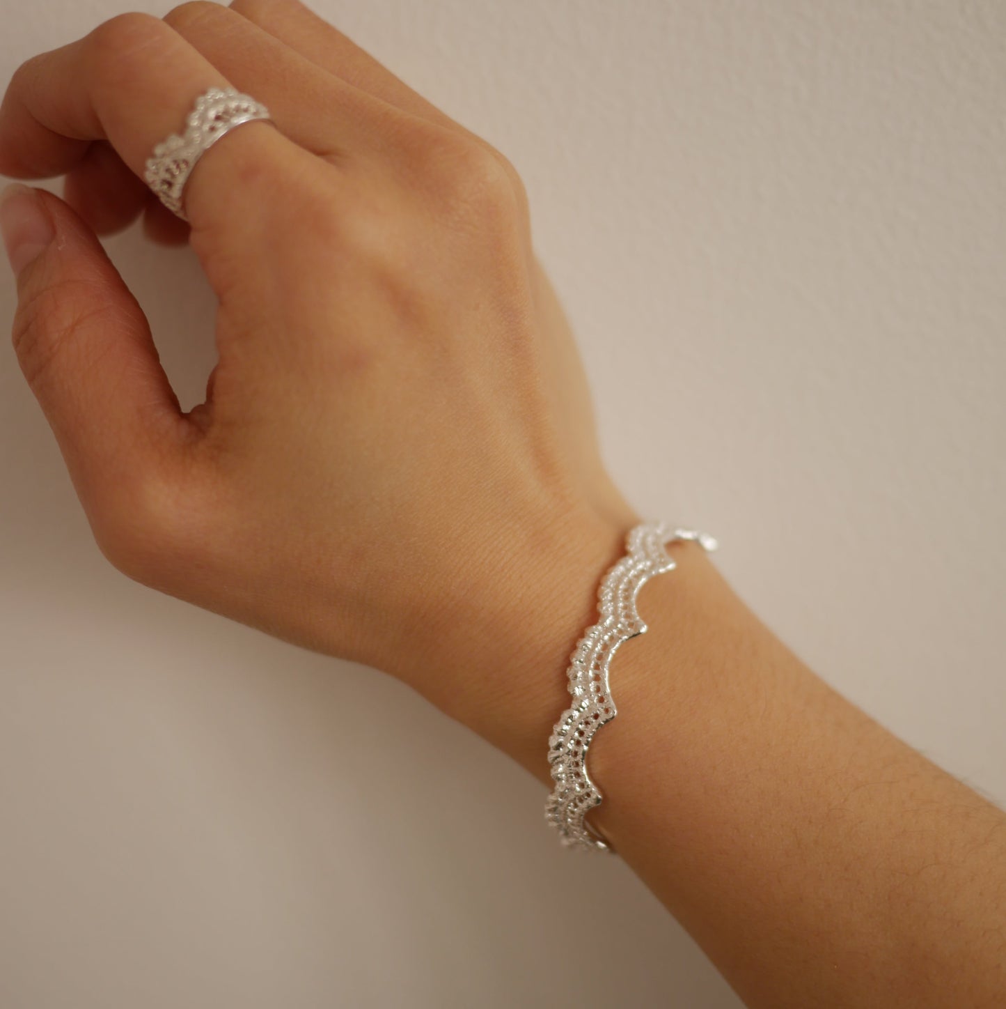 Lace wave 034迷你珍珠蕾絲手環